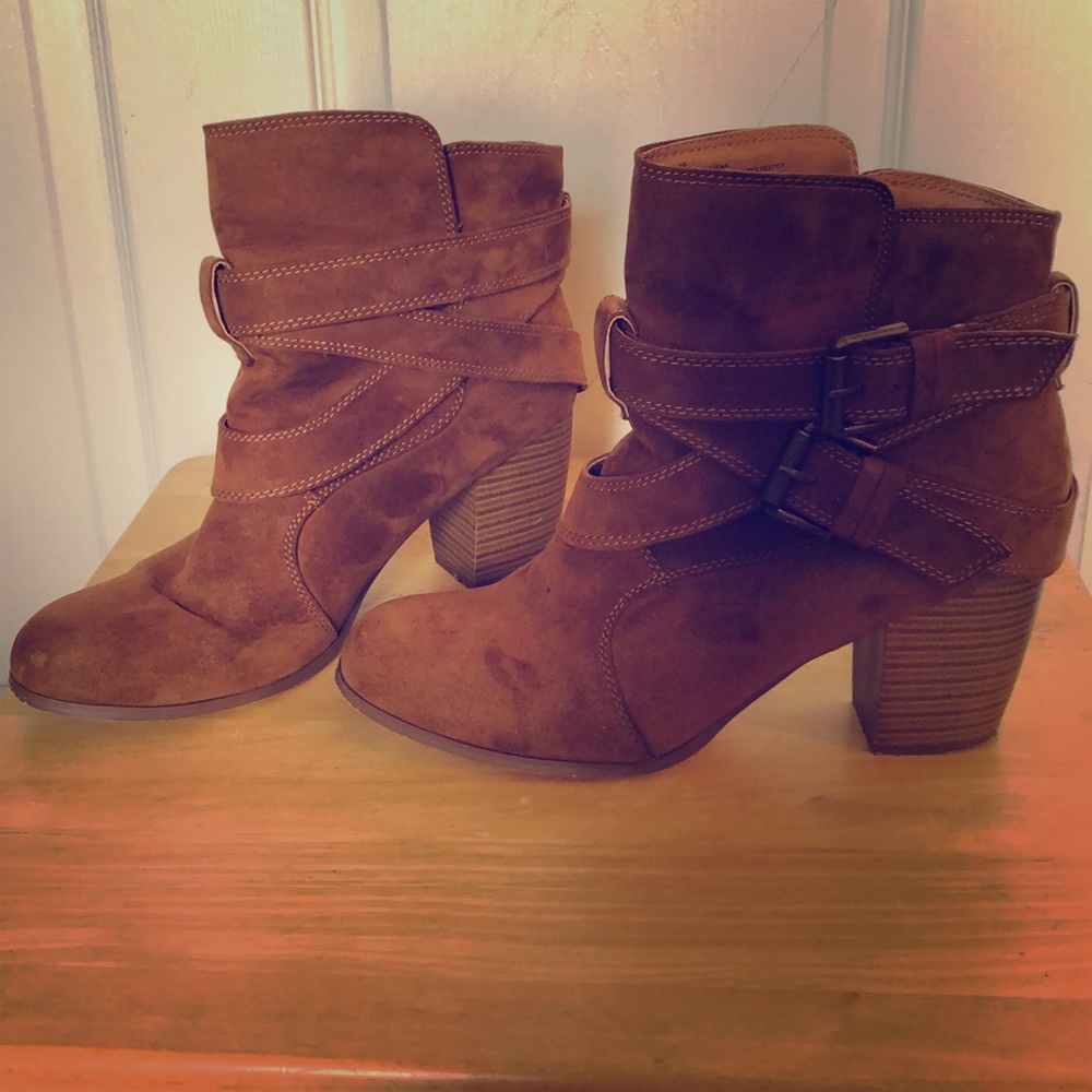 American Eagle Double Buckle Heeled Bootie Size 10